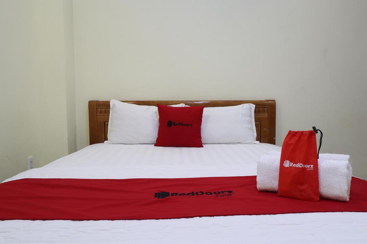 Reddoorz Plus @ Dong Den Street Hotel Ho Chi Minh-Byen Eksteriør billede