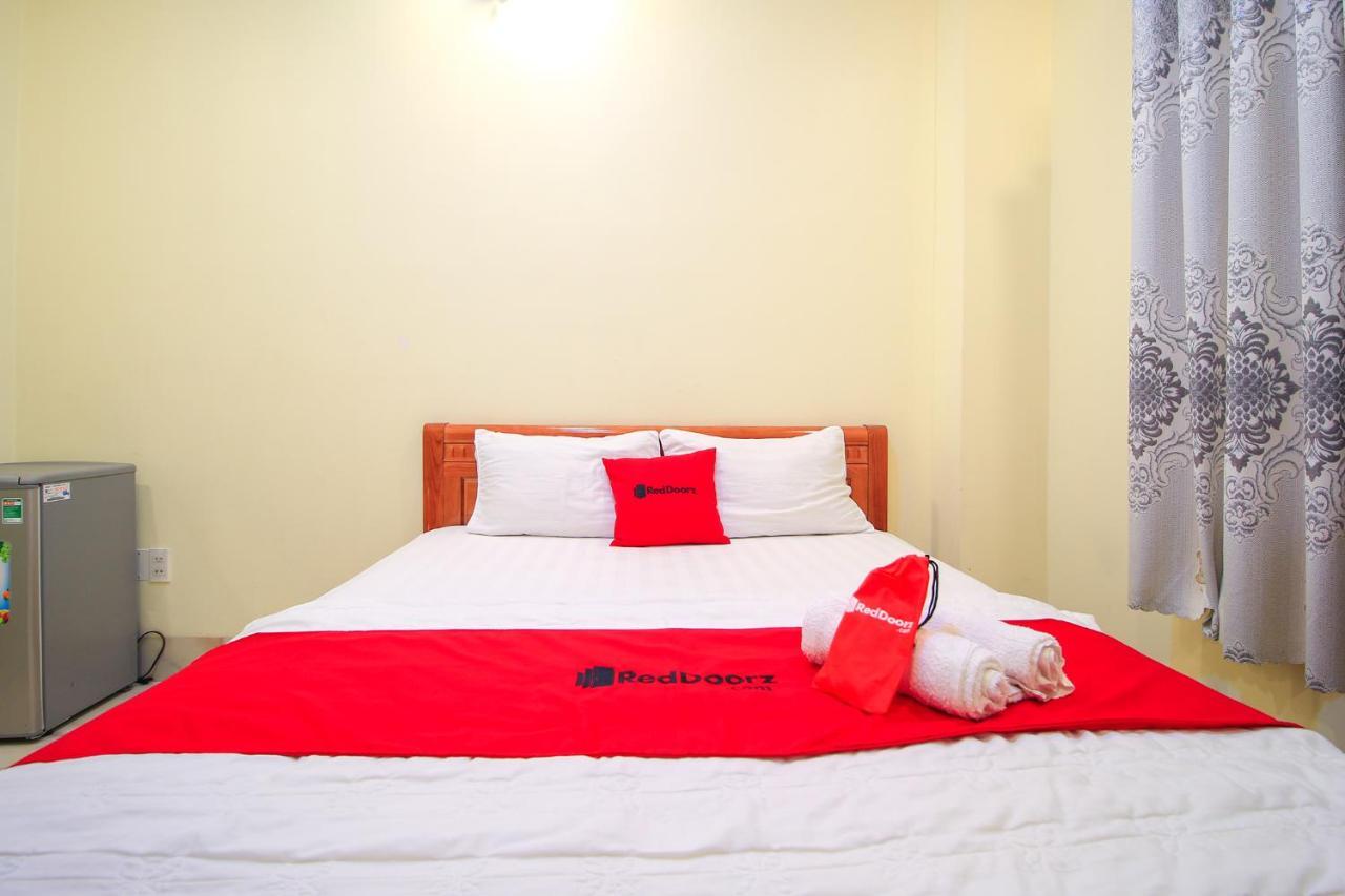 Reddoorz Plus @ Dong Den Street Hotel Ho Chi Minh-Byen Eksteriør billede
